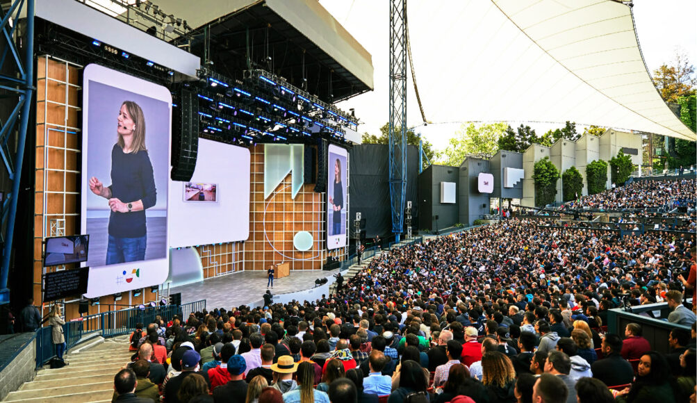 Photo from the Google I/O 2019 Keynote||Google Bikes in front of the Google building